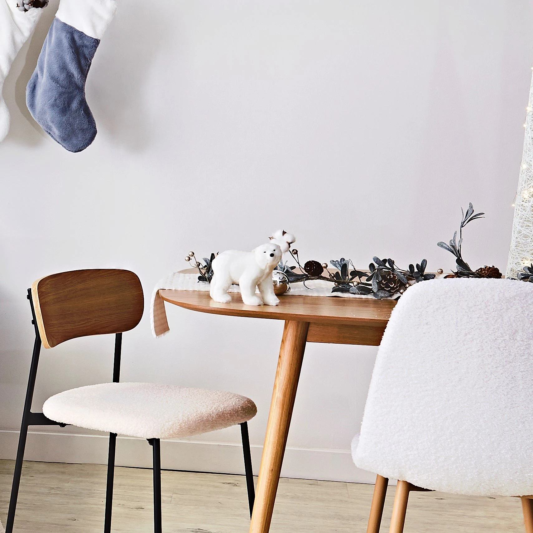 Home Déco Factory Chaise Salle à Manger En Tissu Bouclette - Loki 4 Home Déco Factory Chaise Salle à Manger En Tissu Bouclette - Loki – Image 2